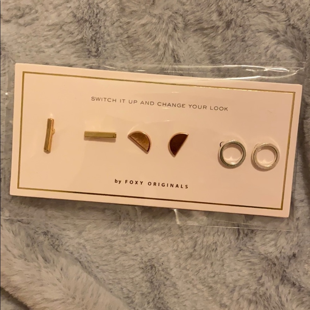 Foxy originals causebox earring set